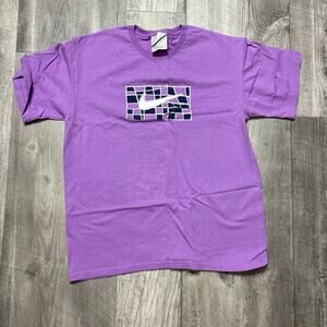 90s/Y2K Nike Women’s Mosaic Graphic Tshirt size medium